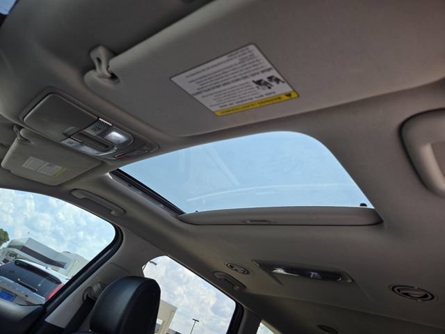 Used 2023 Kia Telluride S w/ S Sunroof Package FWD image 24