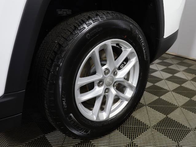 Used 2023 Jeep Grand Cherokee L Laredo image 35