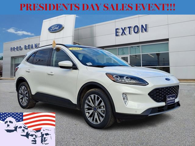 Certified 2022 Ford Escape Titanium w/ Class II Trailer Tow Package image 1