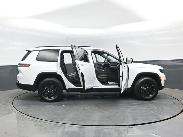 Used 2024 Jeep Grand Cherokee L Laredo AWD/4WD image 27