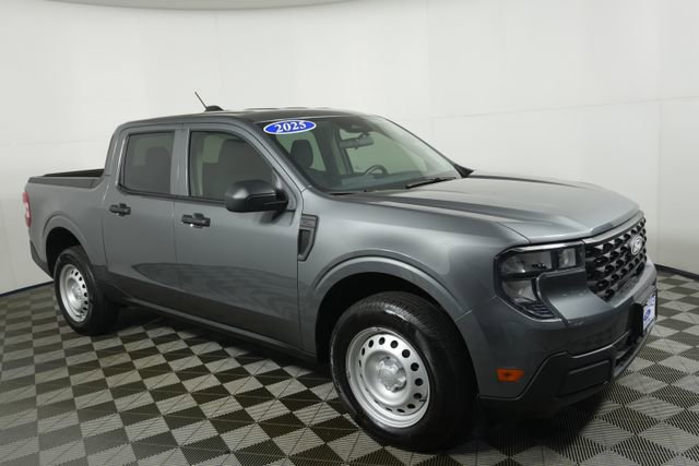 Certified 2025 Ford Maverick XL w/ Equipment Group 102A image 2