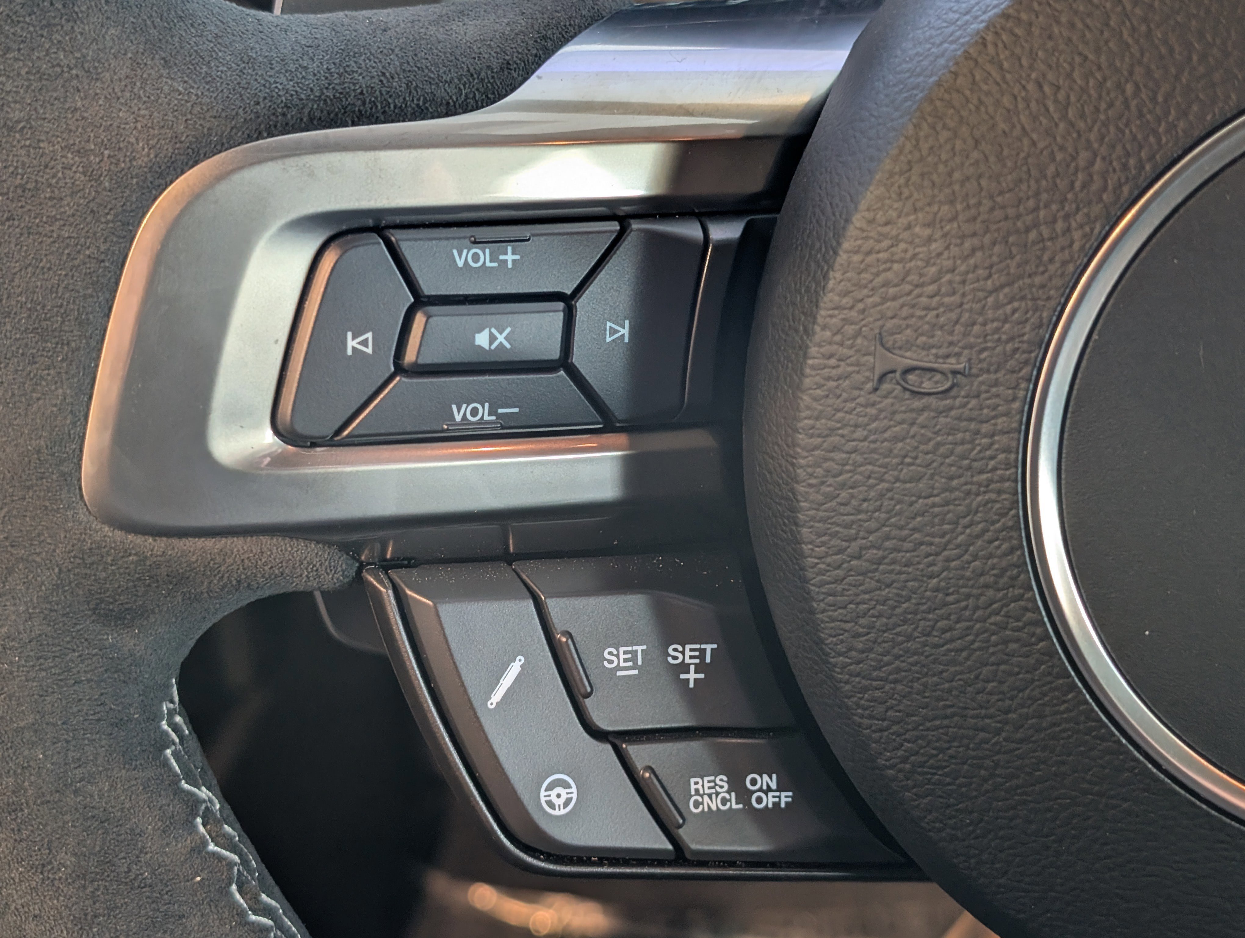 Certified 2022 Ford Mustang Shelby GT500 w/ Carbon Fiber Track Pack image 10