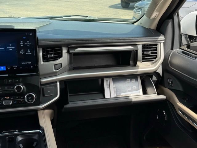 Certified 2023 Ford Expedition Max XLT image 31