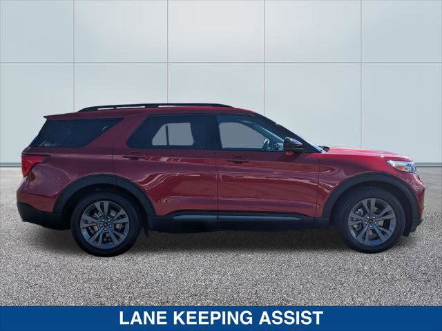Certified 2023 Ford Explorer XLT w/ Equipment Group 202A RWD image 2
