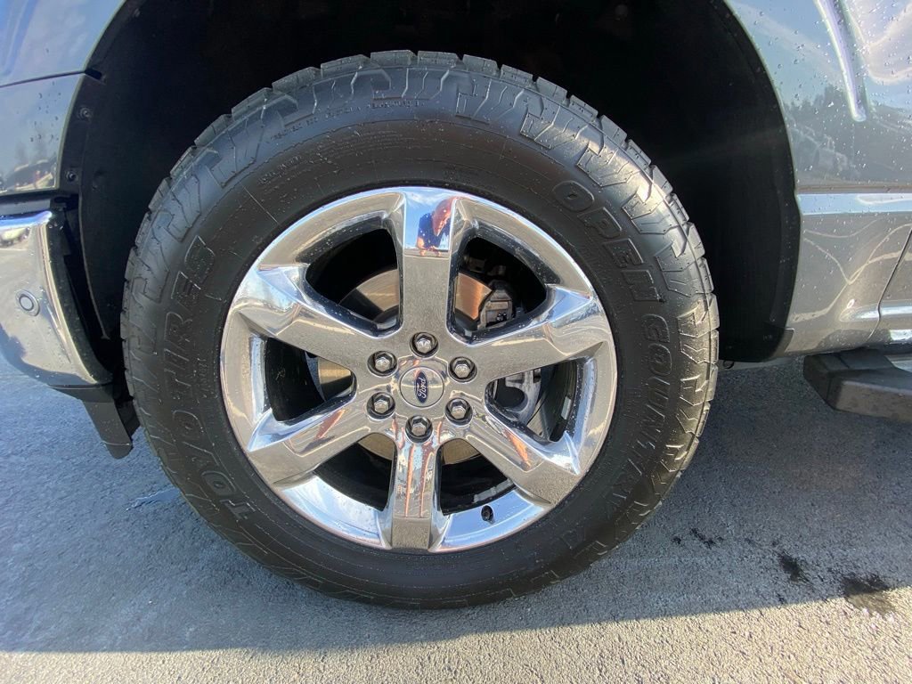 Certified 2022 Ford F150 Lariat w/ Equipment Group 502A High image 28