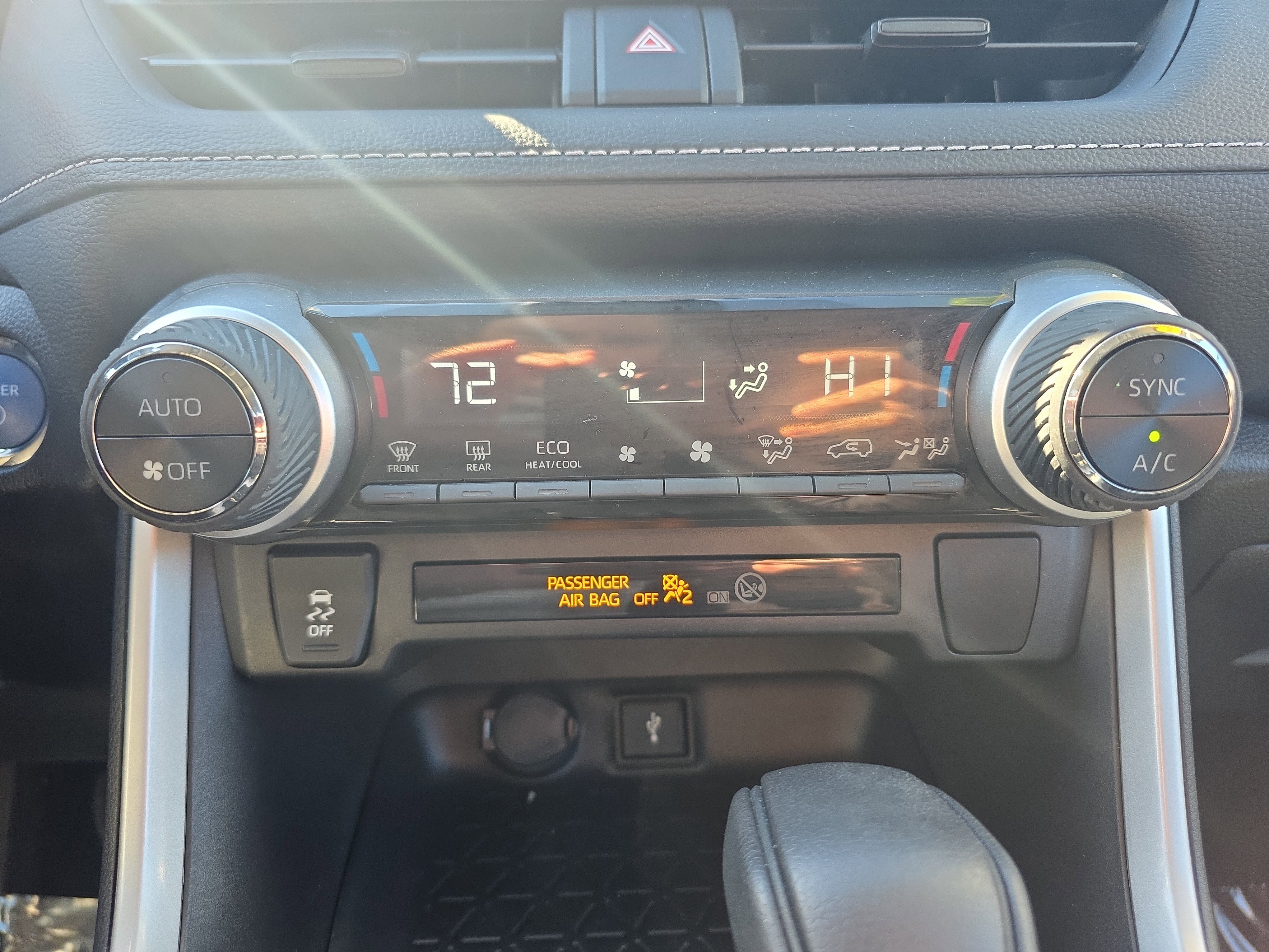 Used 2021 Toyota RAV4 XLE w/ Convenience Package image 39