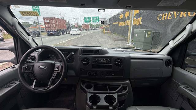 Certified 2024 Ford E-450 and Econoline 450 Super Duty w/ Power Windows & Locks Group RWD image 22