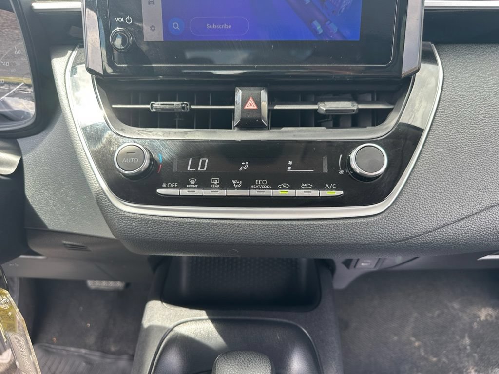 Used 2024 Toyota Corolla LE FWD image 30
