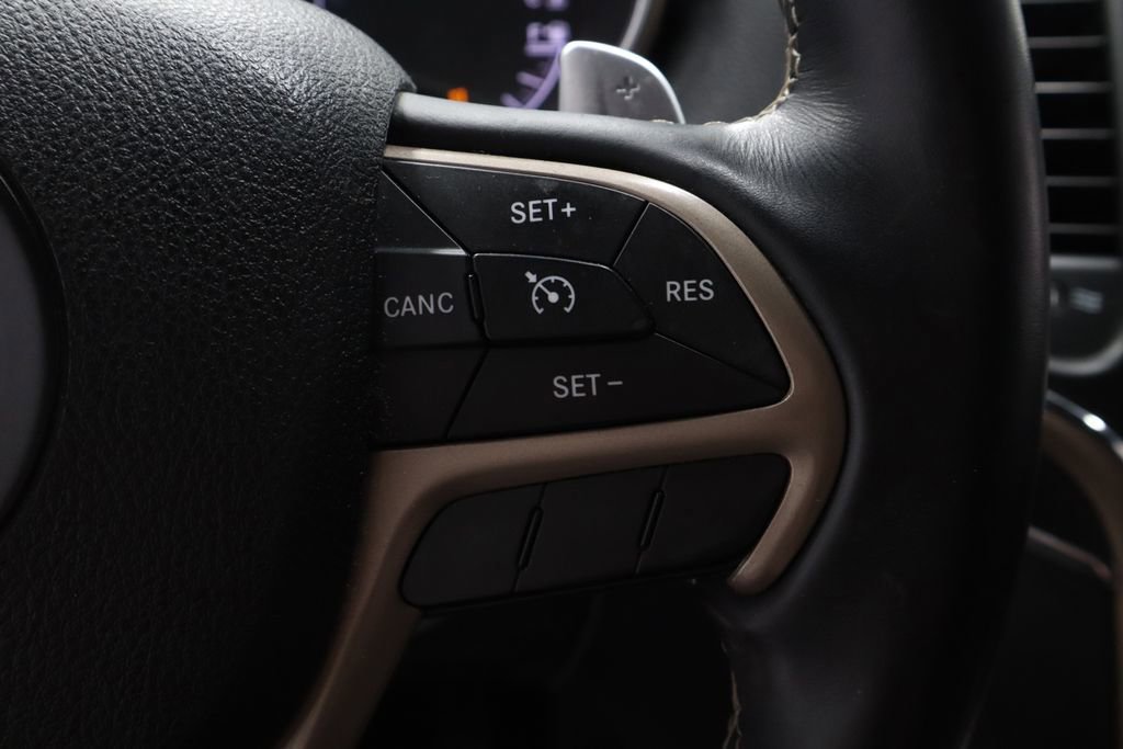 Used 2017 Jeep Grand Cherokee Limited image 30