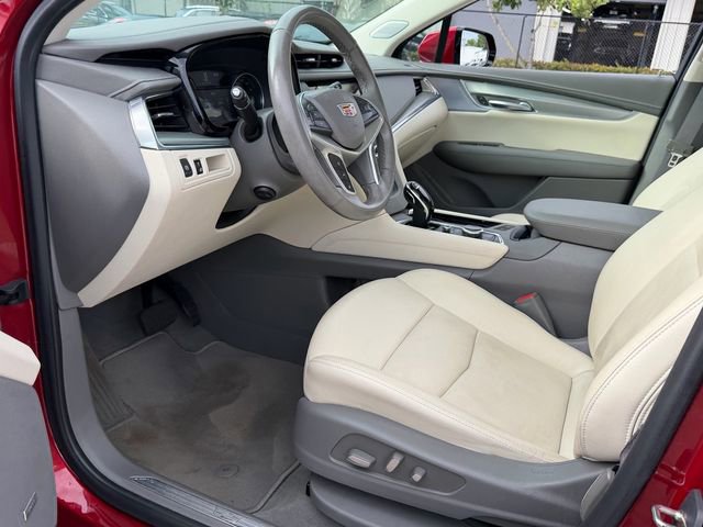 Used 2024 Cadillac XT5 Premium Luxury FWD image 6