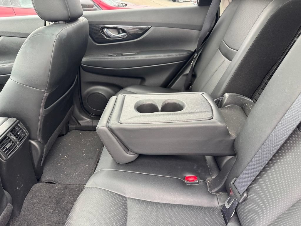 Used 2018 Nissan Rogue SL w/ Premium Package AWD/4WD image 13