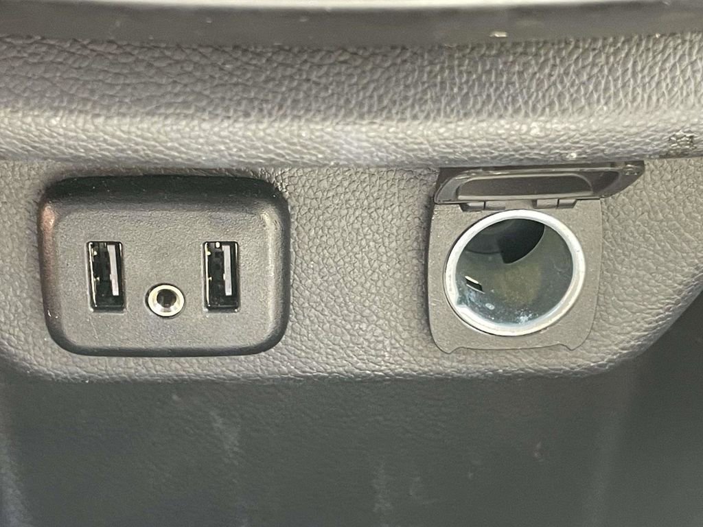 Used 2023 Chevrolet Traverse LT image 22