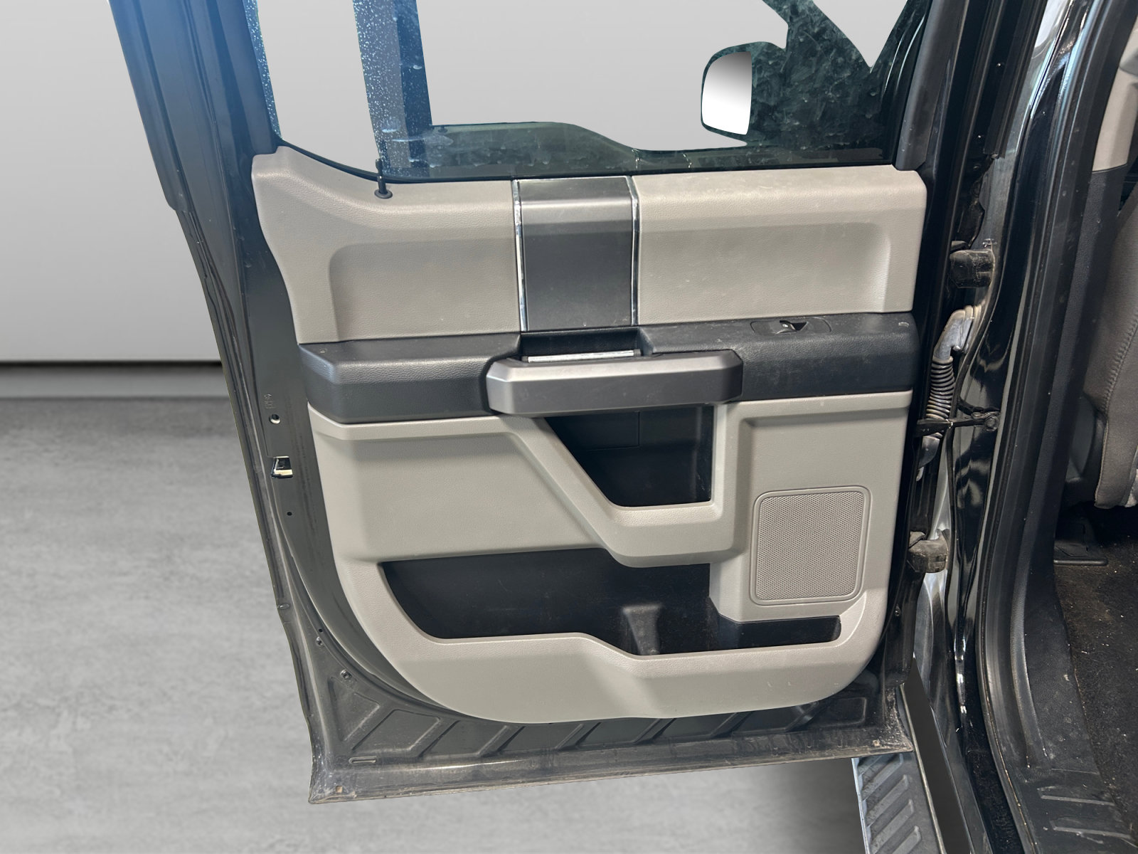 Certified 2018 Ford F150 XLT RWD image 17