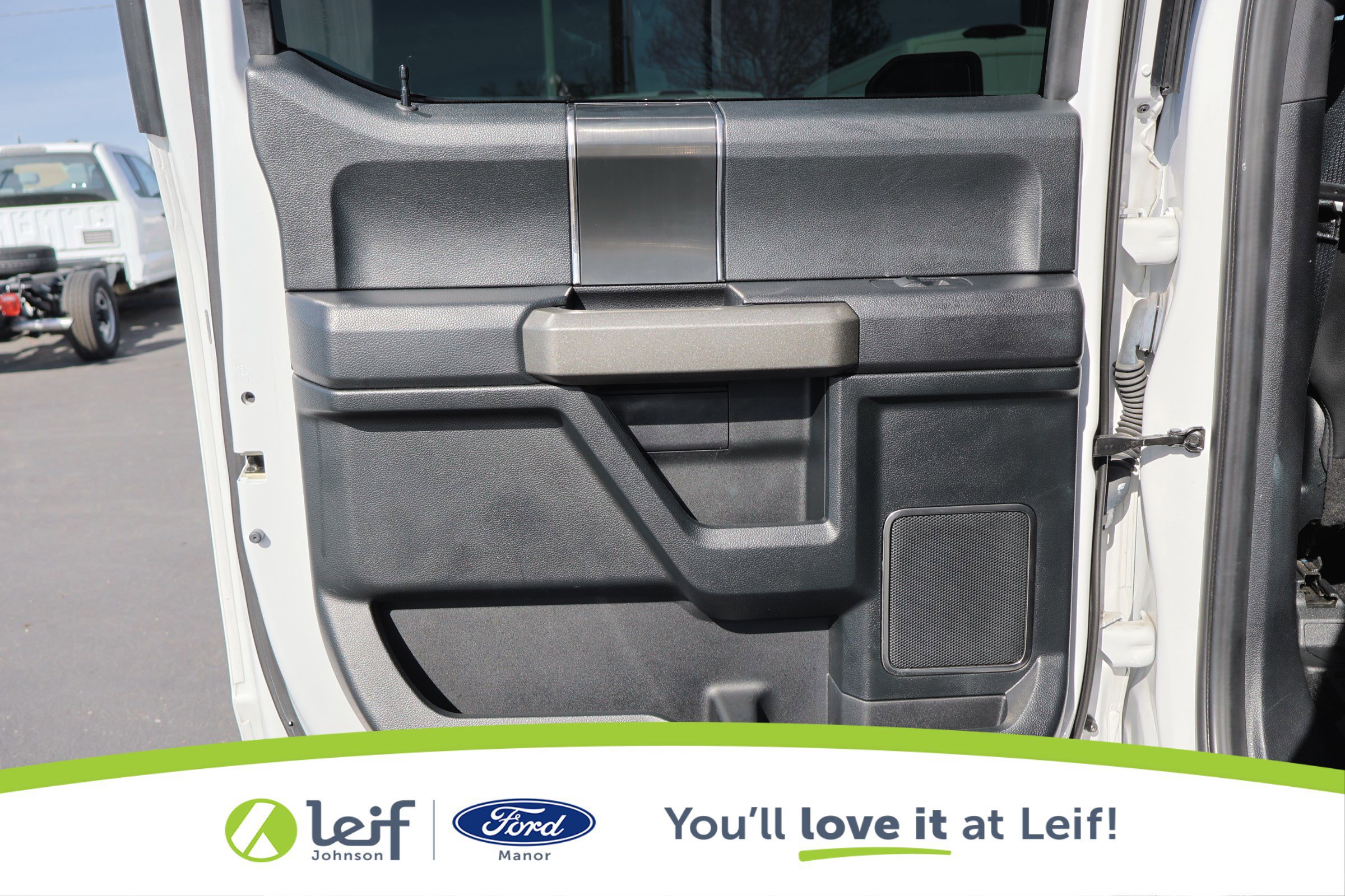 Certified 2019 Ford F150 Raptor w/ Equipment Group 802A Luxury image 26