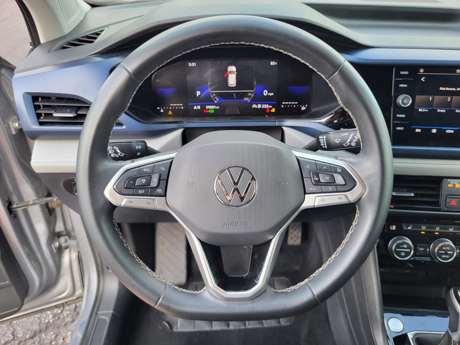 Used 2024 Volkswagen Taos SE FWD image 26