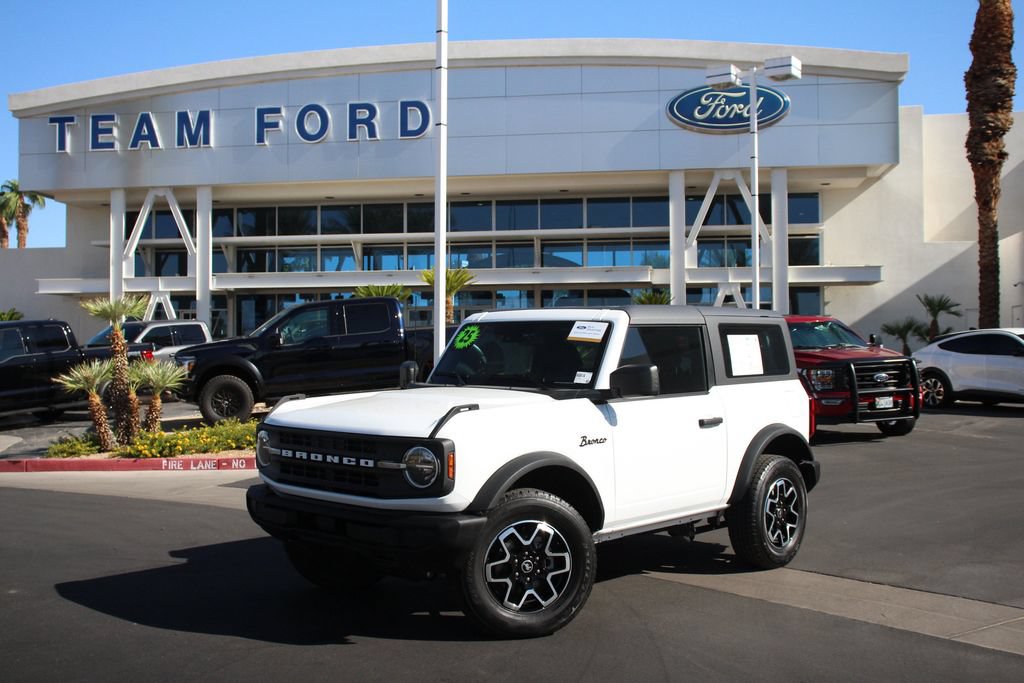 Certified 2025 Ford Bronco 2-Door AWD/4WD image 2
