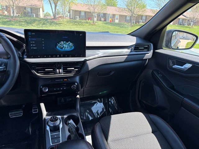 Certified 2024 Ford Escape ST-Line w/ Tech Pack #1 AWD/4WD image 24