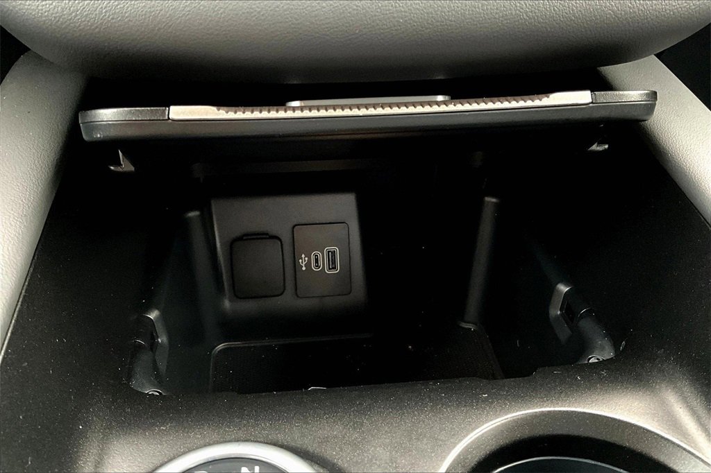 Certified 2025 Ford Explorer Active image 27