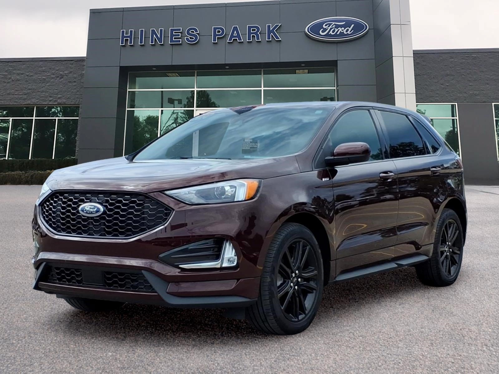 Certified 2024 Ford Edge ST-Line AWD/4WD image 3