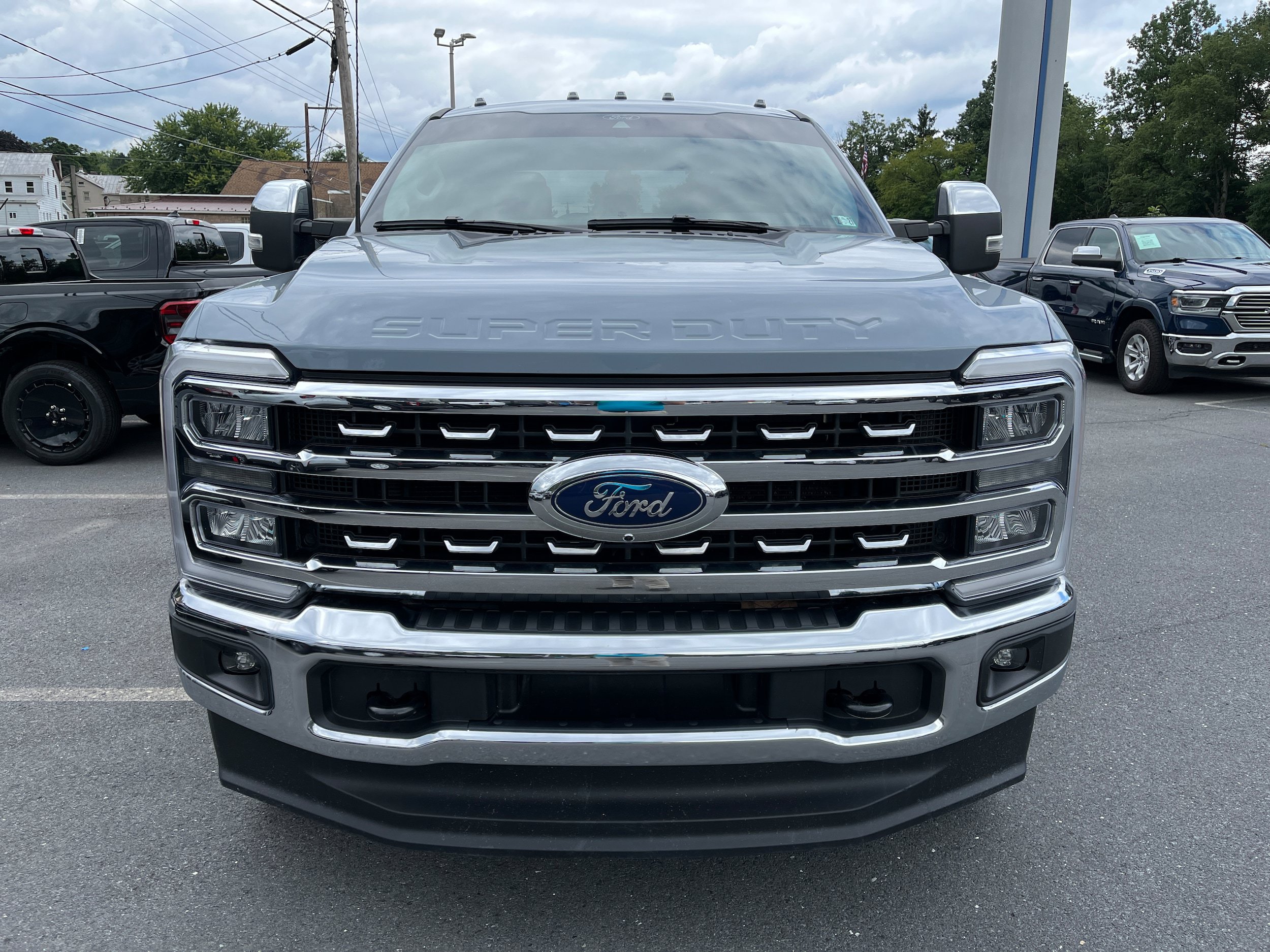 Certified 2025 Ford F250 Lariat w/ Chrome Package AWD/4WD image 3