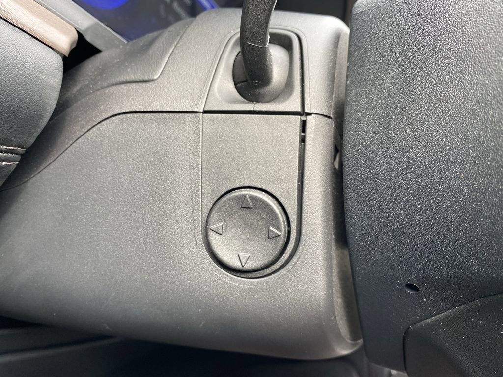 Certified 2023 Ford Explorer Platinum w/ Technology Package image 34