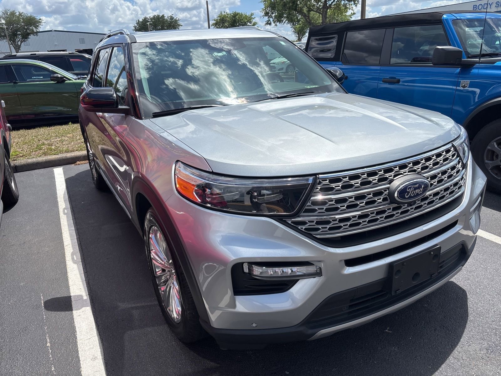 Certified 2023 Ford Explorer Limited w/ Limited Technology Package RWD image 1