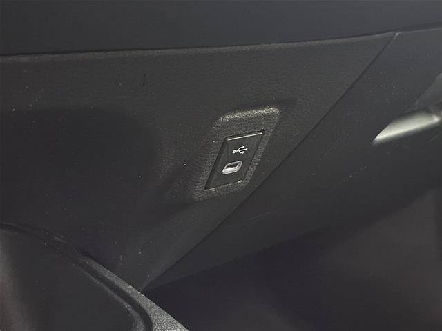 Used 2025 Toyota Corolla LE FWD image 9