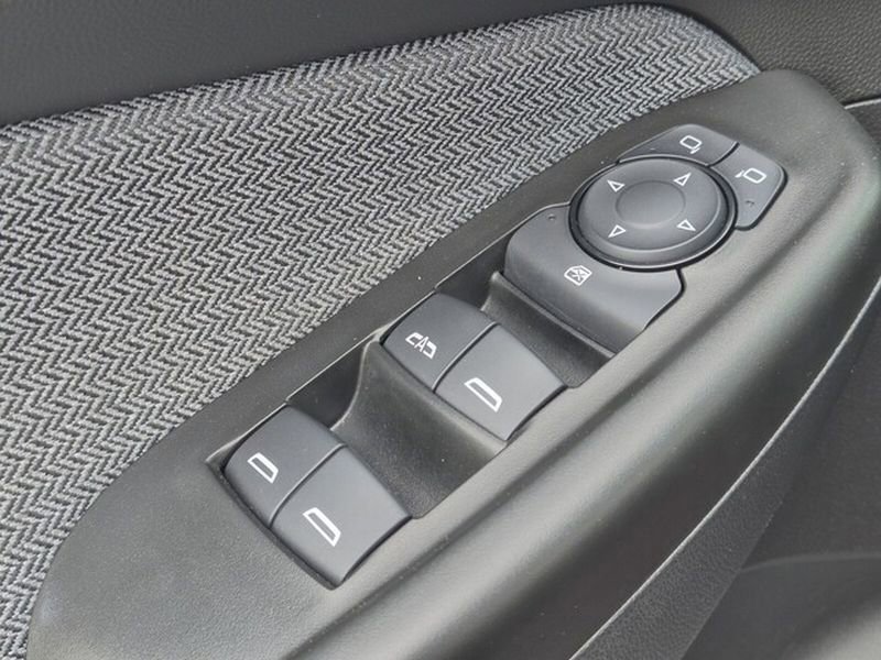 Used 2022 Chevrolet TrailBlazer LT image 35