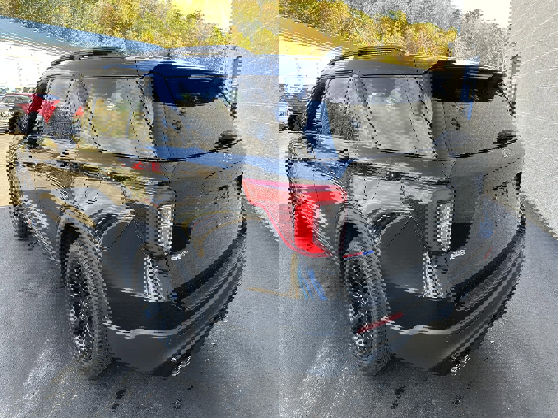 Certified 2023 Ford Explorer ST w/ Equipment Group 401A image 5