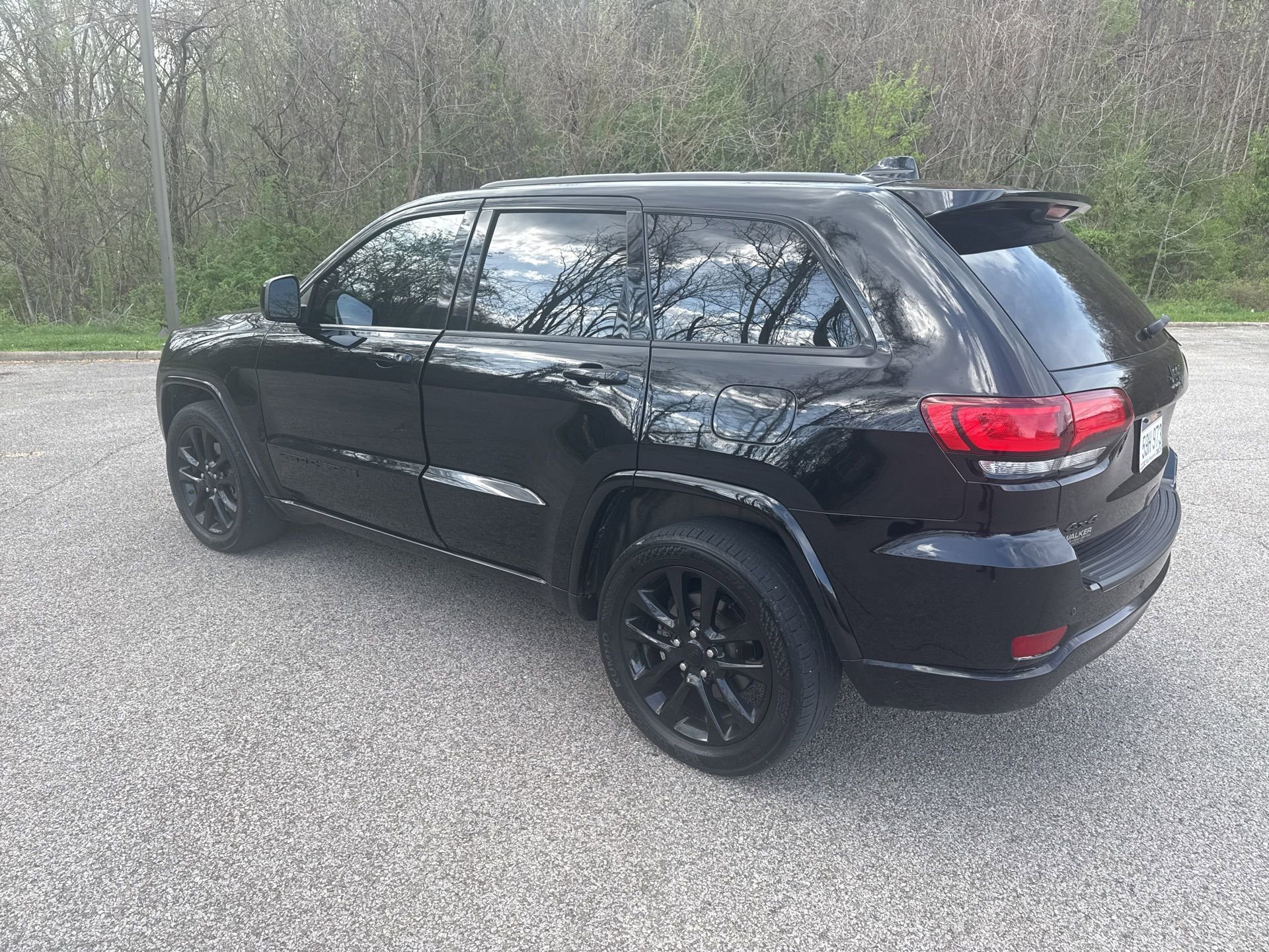 Used 2021 Jeep Grand Cherokee Laredo X image 8