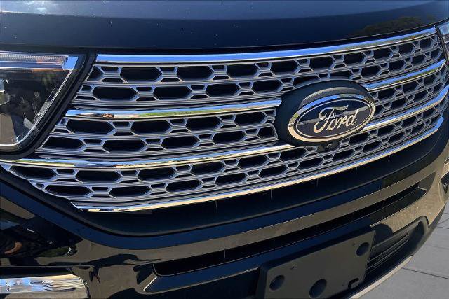 Certified 2021 Ford Explorer Limited w/ Hybrid Equipment Group 310A AWD/4WD image 31