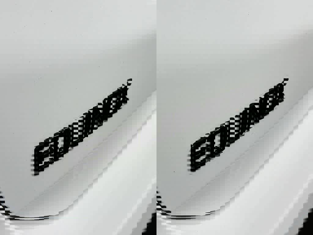 Used 2022 Chevrolet Equinox RS w/ RS Leather Package image 7