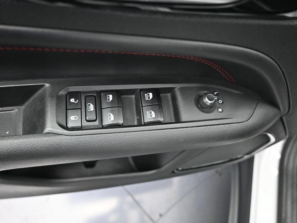 Used 2023 Jeep Compass Trailhawk AWD/4WD image 18