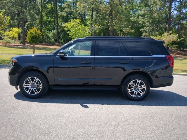 Certified 2025 Ford Expedition Active RWD image 7