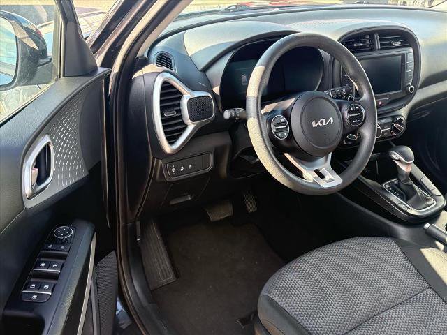 Used 2024 Kia Soul LX w/ Option Group 015 image 6