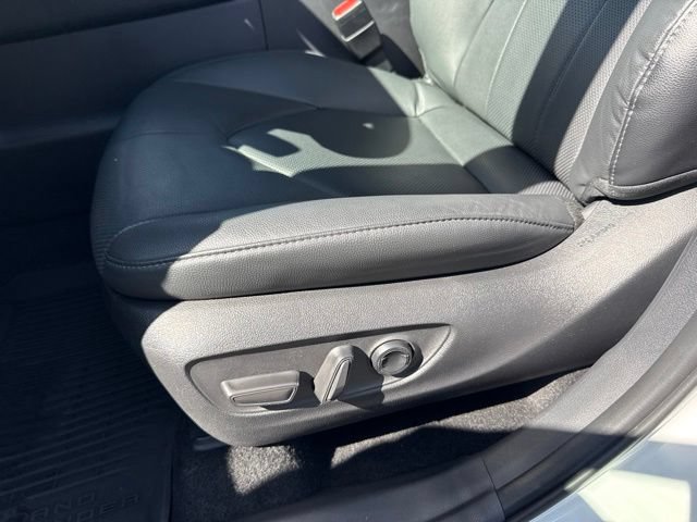Used 2025 Toyota Grand Highlander AWD Hybrid image 18