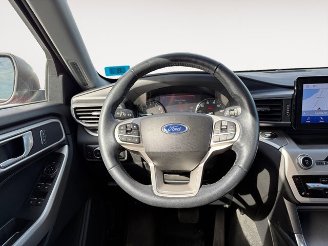 Certified 2022 Ford Explorer XLT w/ Equipment Group 202A image 15