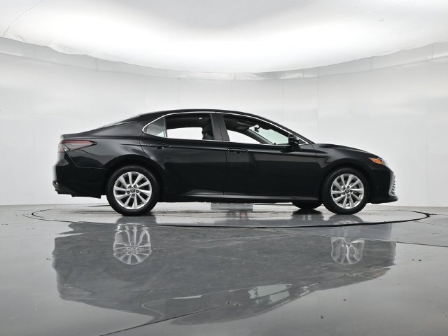 Used 2024 Toyota Camry LE FWD image 32