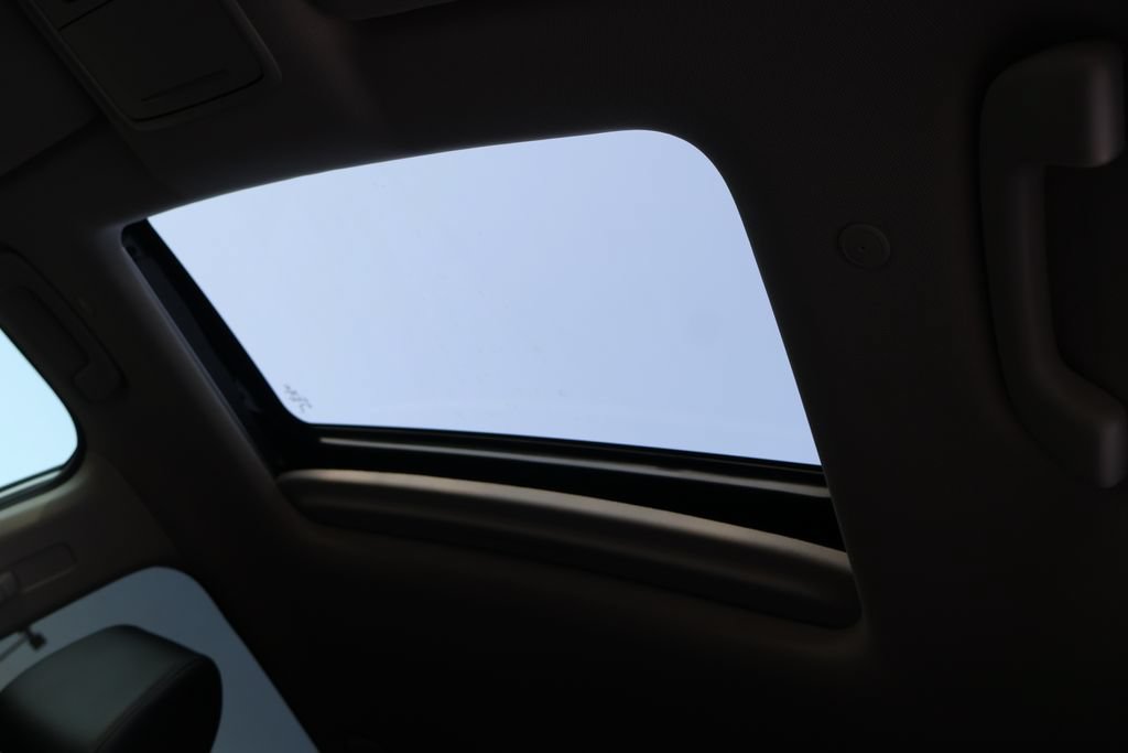Used 2024 Honda CR-V EX-L image 7