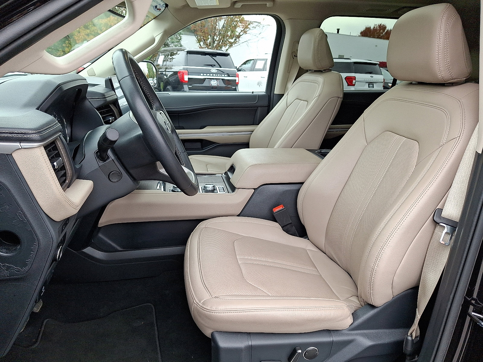 Certified 2024 Ford Expedition Limited AWD/4WD image 16