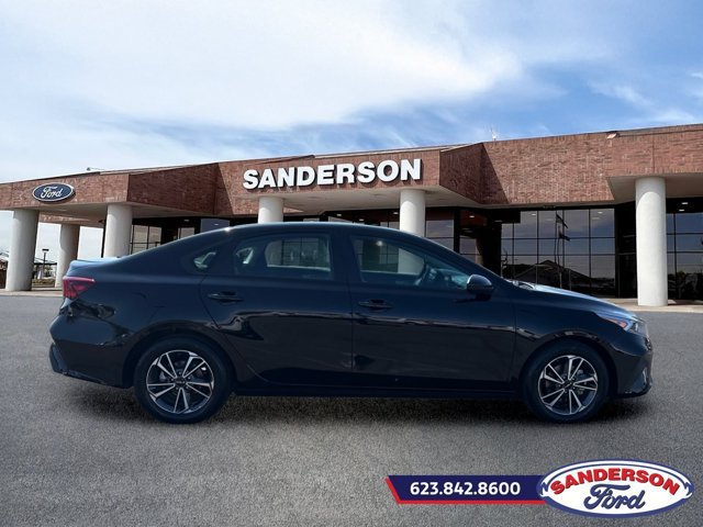 Used 2023 Kia Forte LXS FWD image 2