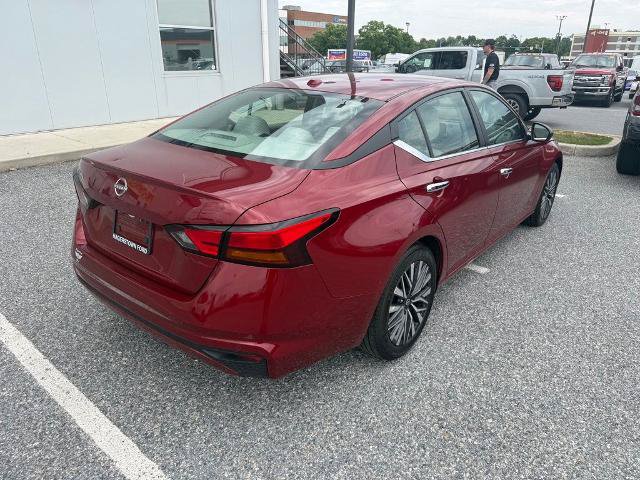 Used 2025 Nissan Altima 2.5 SV FWD image 7