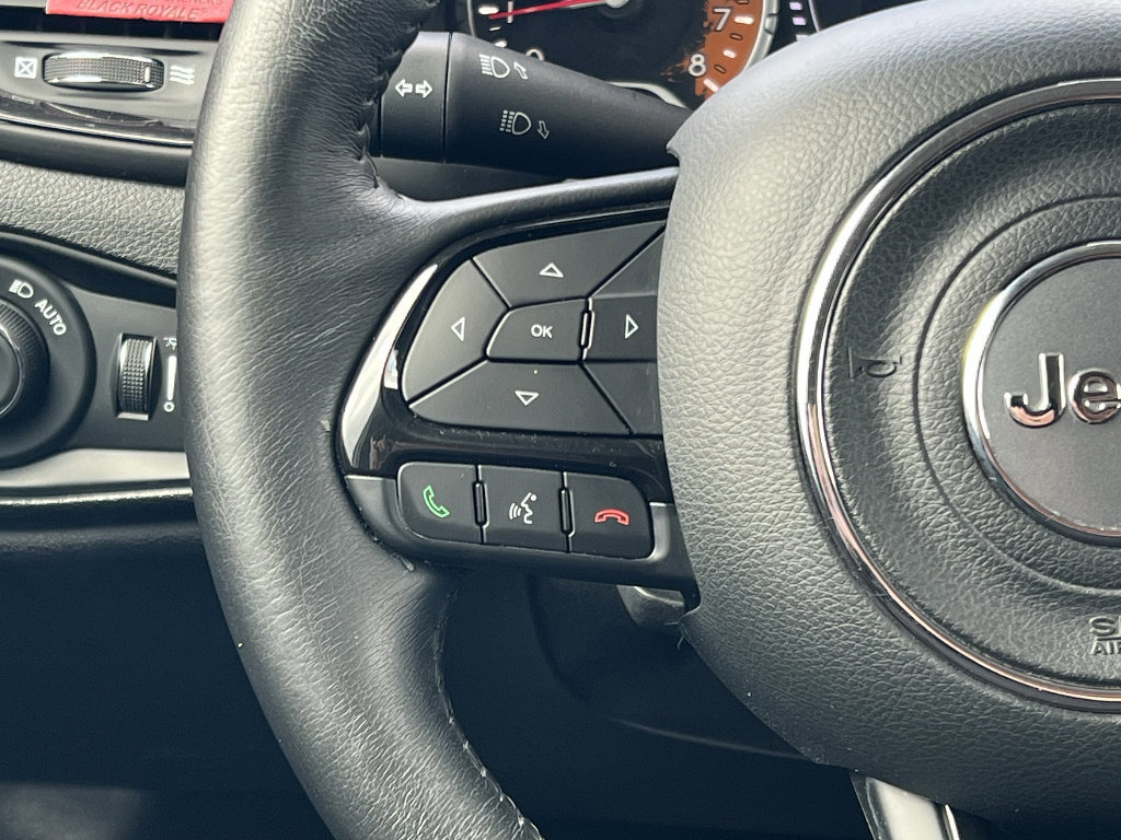 Used 2018 Jeep Renegade Altitude AWD/4WD image 23