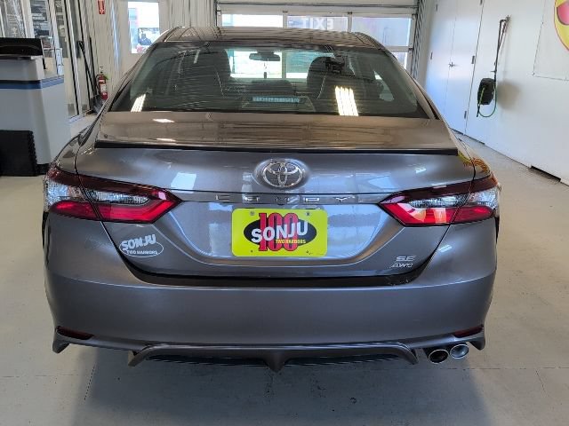 Used 2024 Toyota Camry SE AWD/4WD image 4