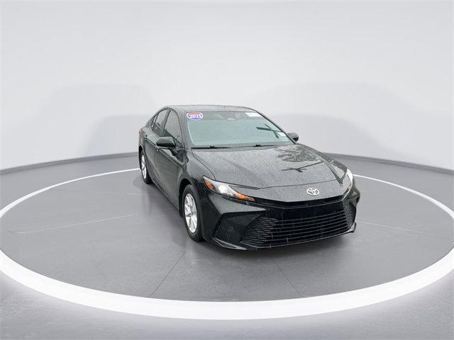 Used 2025 Toyota Camry LE video 1