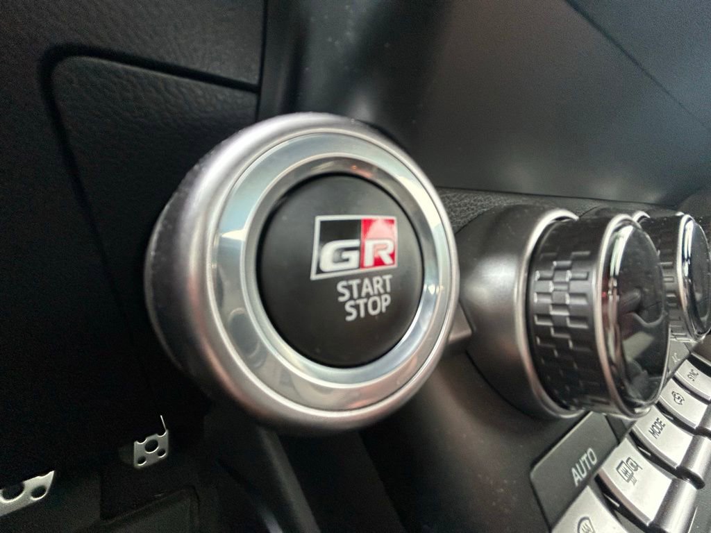 Used 2023 Toyota GR86 Premium w/ ALL Weather Mat Package (TMS) RWD image 19