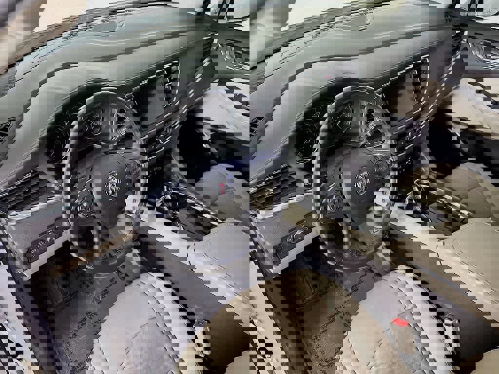 Used 2021 Buick Enclave Essence image 9