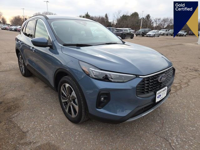 Certified 2025 Ford Escape Platinum image 1