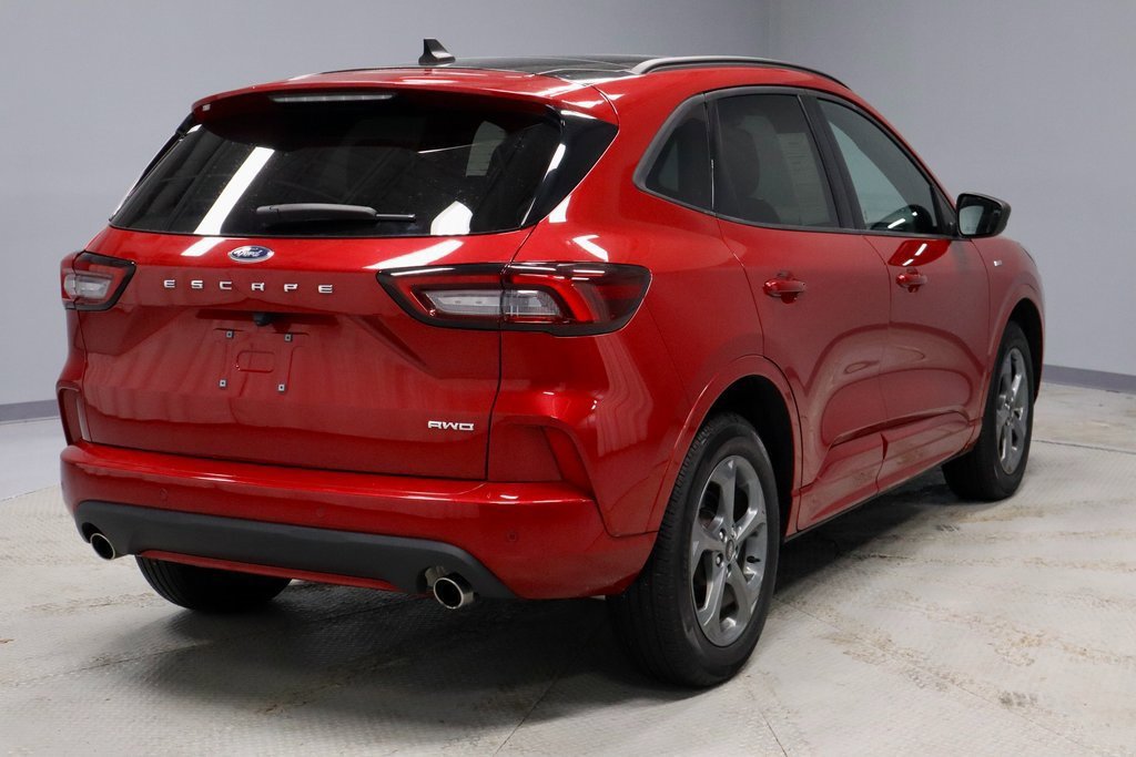 Certified 2023 Ford Escape ST-Line w/ Tech Pack #1 image 5