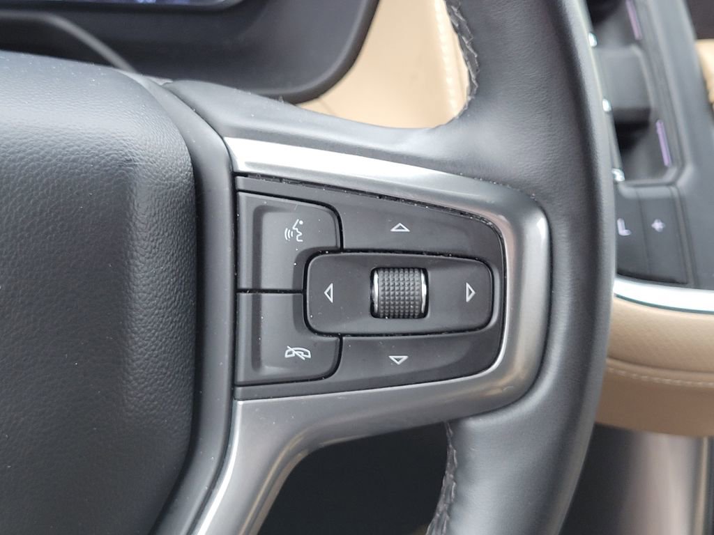 Used 2024 Chevrolet Suburban Premier image 27